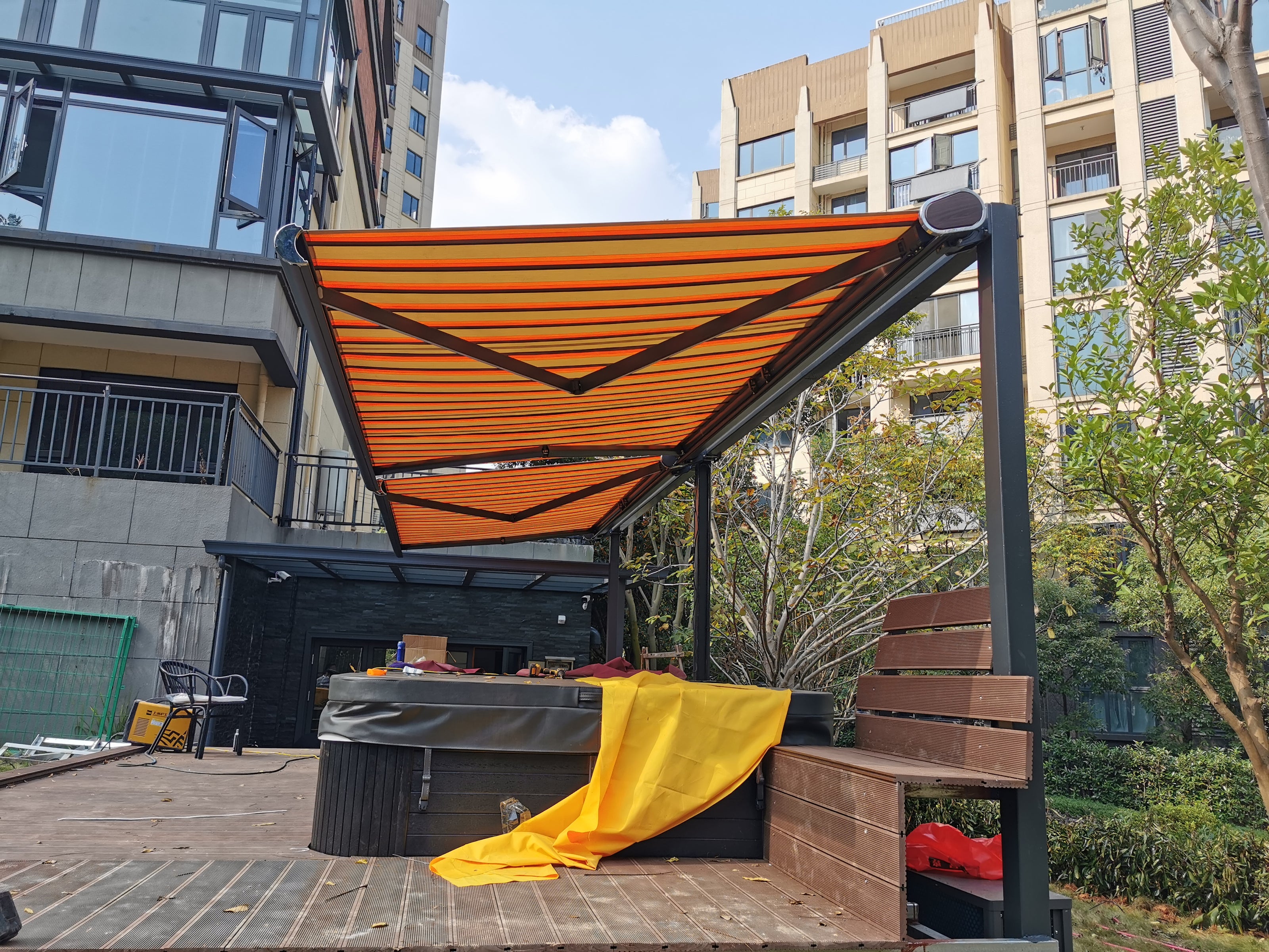 Electric Retractable Awning