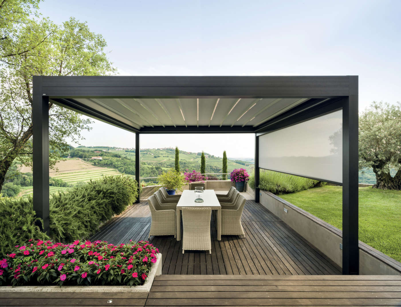 Aluminium Automatic Louvered Pergola